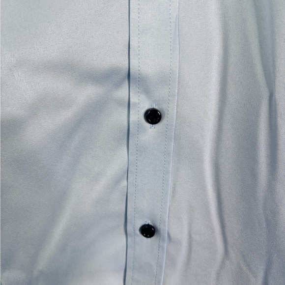 NWOT Light Blue Formal Dress Shirt with Crisp Fabric - Picture 6 of 9
